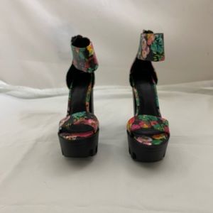 Wild DIVA slipper